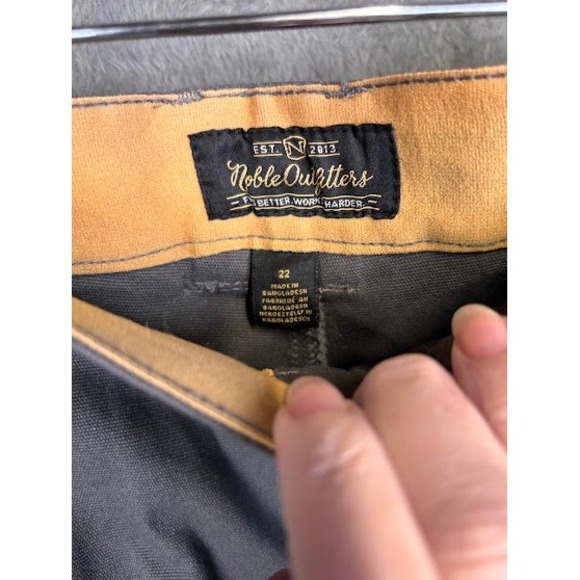 Noble Outfitters Womens Tug-Free 11 Utility Shorts Asphalt Grey Size 22 NWT - Picture 5 of 7